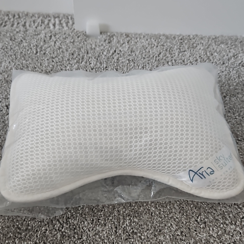 White Pillow For Tub